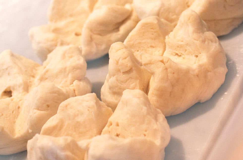 パイ専門店パイグルグルの発酵バターを使用したパイ生地作り工程